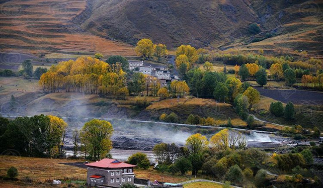 醉美川西,合成樹脂瓦的浪漫之旅