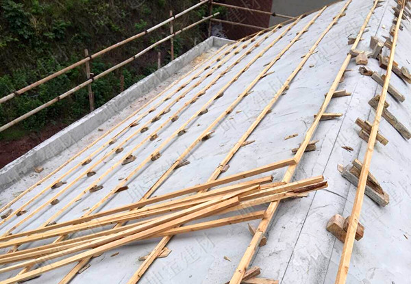 坤寶秸稈瓦質(zhì)量,屋面瓦改變尋常百姓家