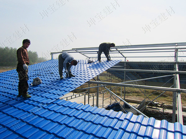 廠房新建翻新,不僅要選對秸稈瓦,還得用對顏色