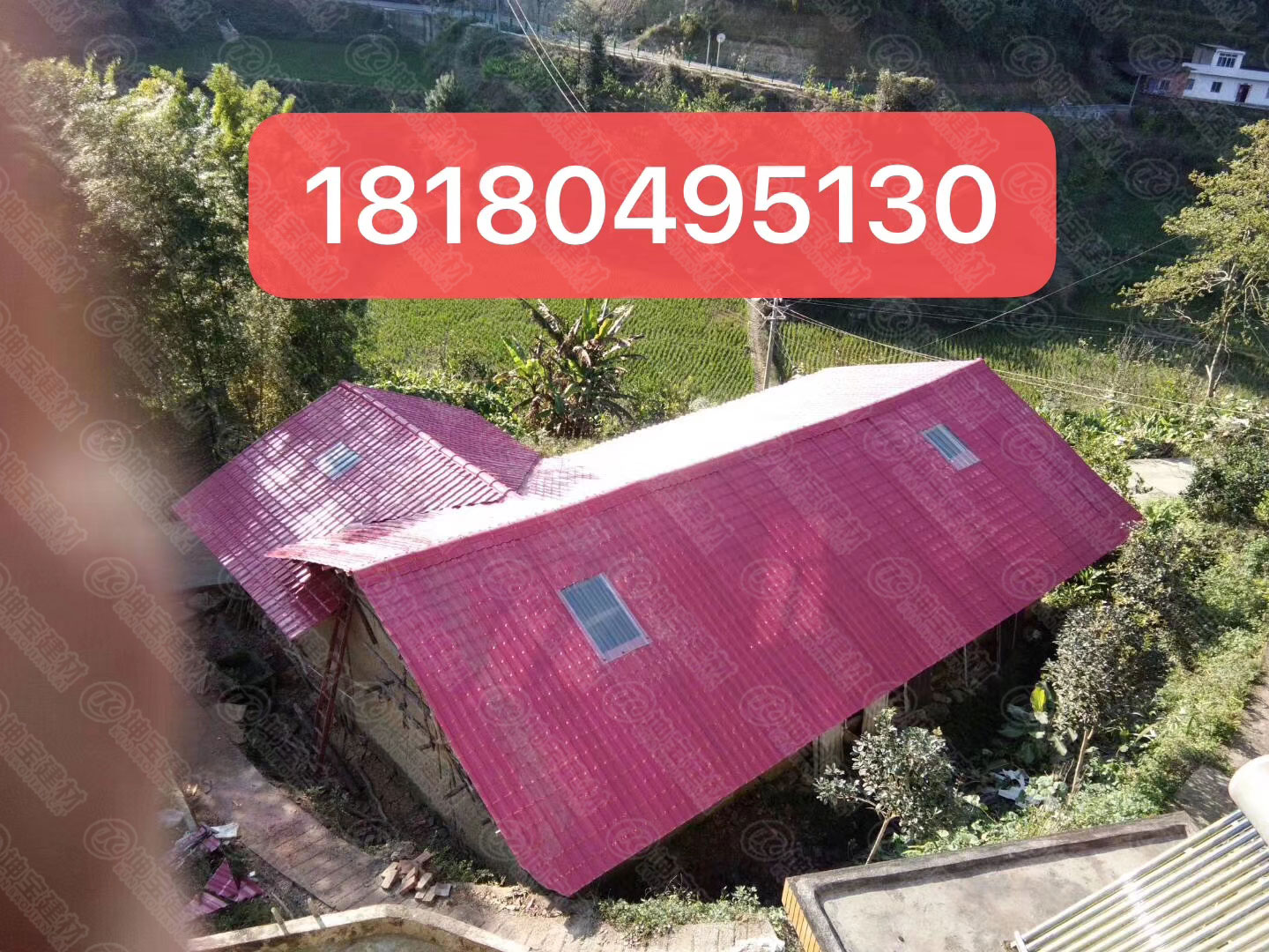 農村房屋屋頂漏雨問題沒法解決?合成樹脂瓦廠家來幫您