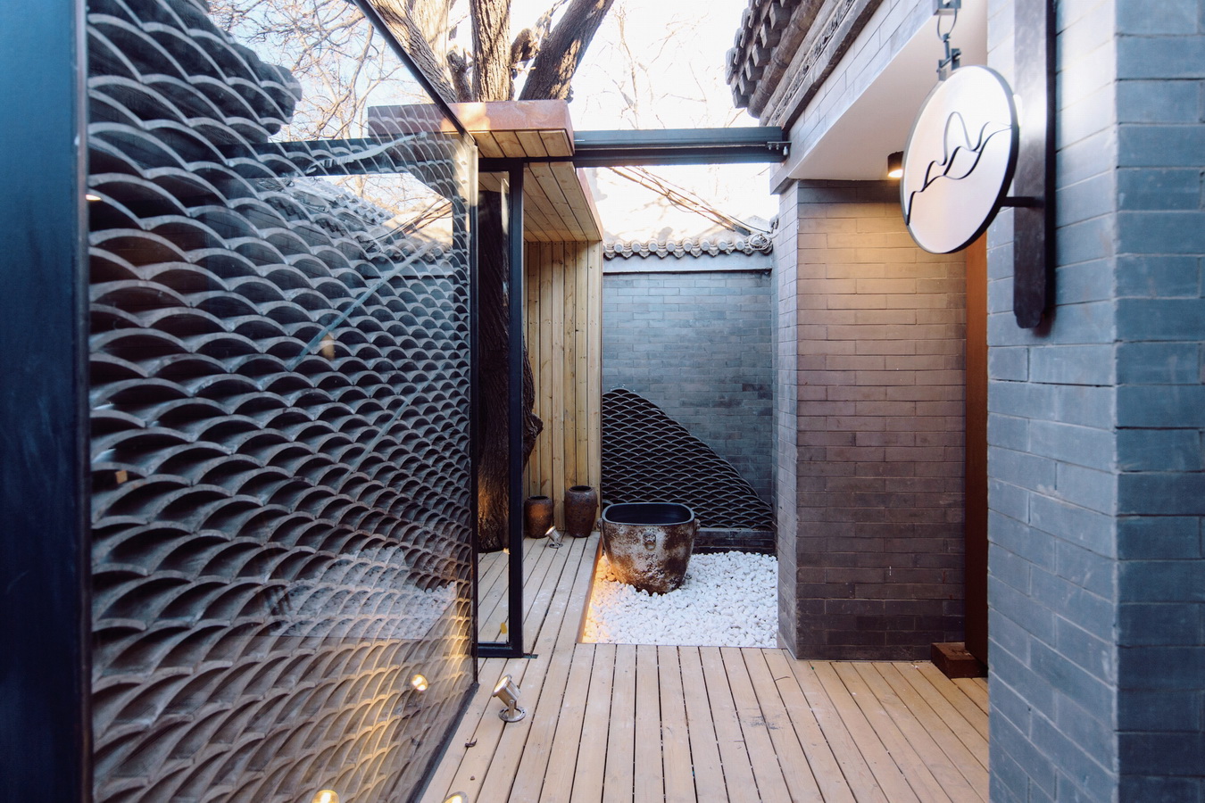 1550651443989071.jpg 調(diào)整大小 10_入口玄關望向樹院-許小東.jpg