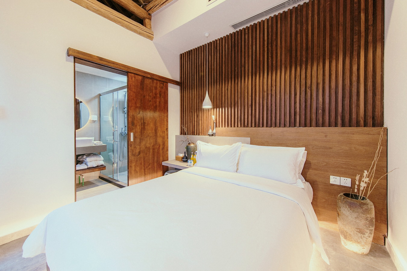 1550653844883867.jpg 調(diào)整大小 12_西廂房室內(nèi)-許小東.jpg