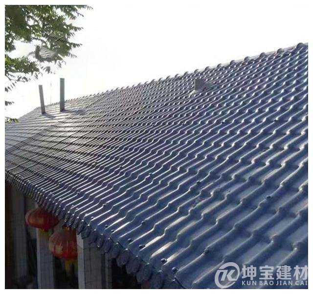 裝修屋頂選彩鋼瓦好還是合成樹(shù)脂瓦好？選對(duì)了直接節(jié)省幾千元