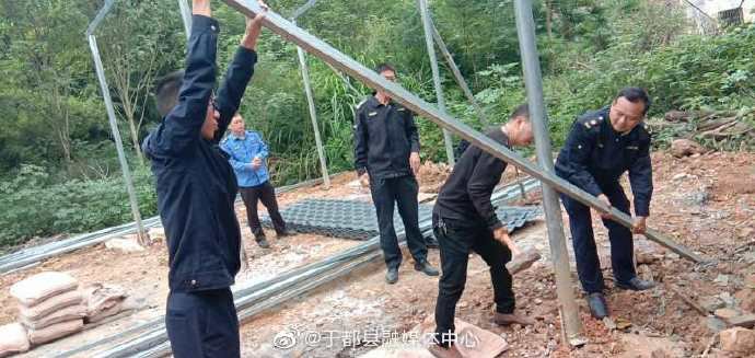 鐵皮棚與樹脂瓦整治私搭亂建,城管局強力管控 鐵皮棚與樹脂瓦整治私搭亂建,城管局強力管控