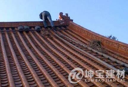 農(nóng)村屋頂蓋琉璃瓦的坡度多少?多少錢一塊?安裝步驟是什么? 農(nóng)村屋頂蓋琉璃瓦的坡度多少?多少錢一塊?安裝步驟是什么?